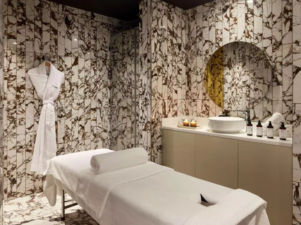 اسپا هتل ماما شلتر